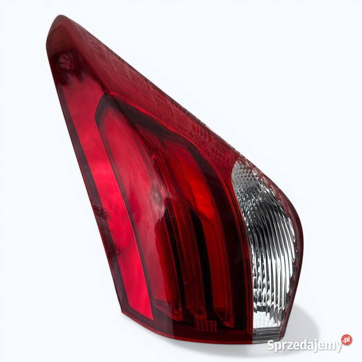 Lampa tylna prawa tył prawy 924023Z6 Hyundai i40 Lampy tylne wielkopolskie