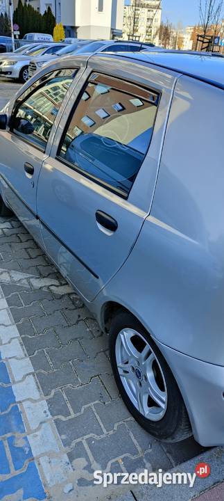 Piękny Fiat Punto 2023r idealny stan Super wspomaganie kierownicy świętokrzyskie