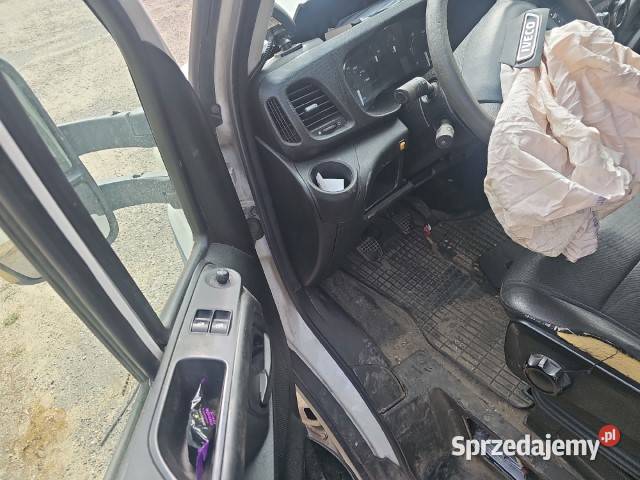 Uszkodzony Iveco Daily Igloocar 35C15 chłodnia Tomaszów Mazowiecki