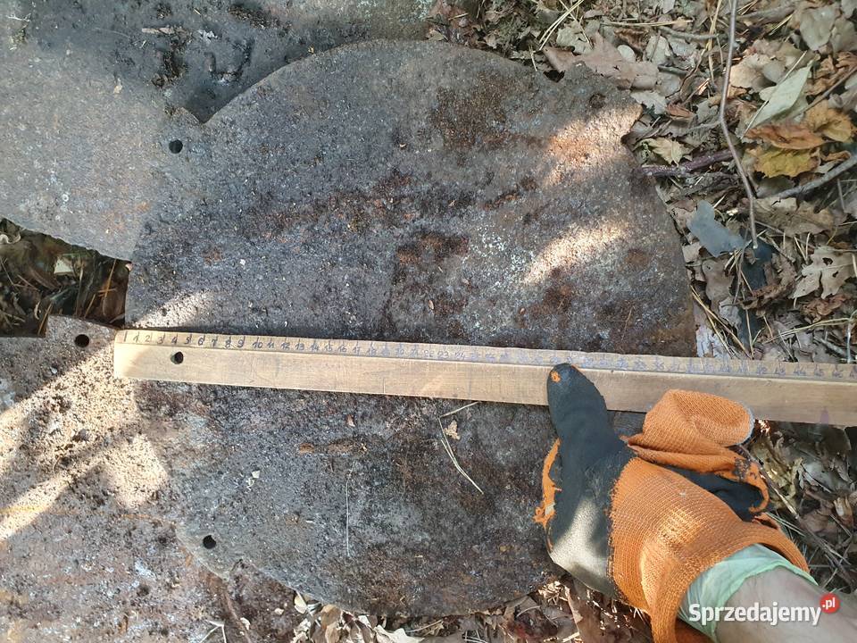 Żeliwne włazy okrągłe tarcze robocze starej