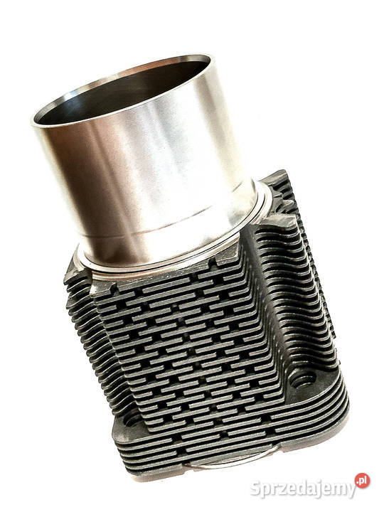 Tuleja cylindrowa silnika Deutz BFL912 BFL913 Tyczyn