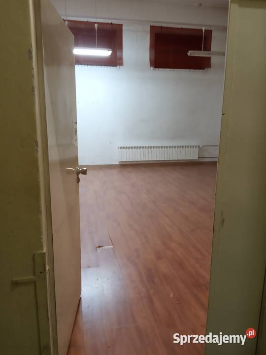 Wynajmę lokal 40 metrów Ilość pomieszczeń 1 Mielec