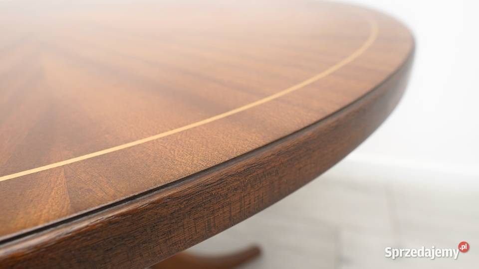 Stylowy okrągły stolik na 3 nogach z połowy XX w