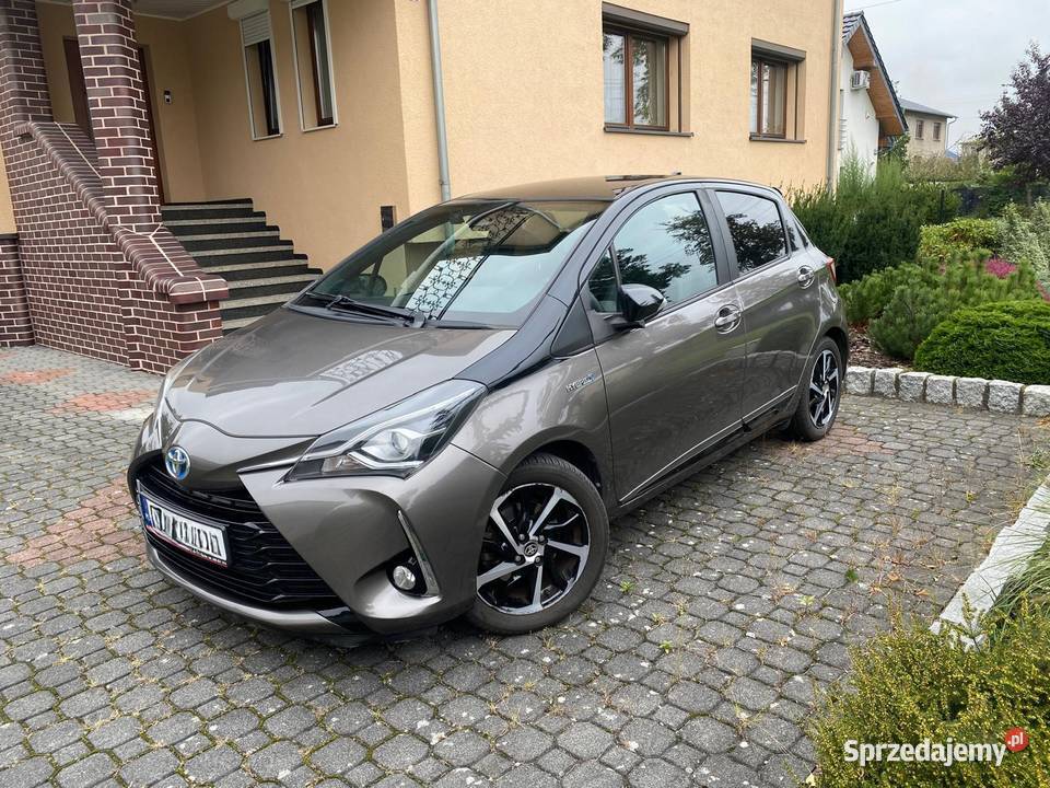 Toyota Yaris 15 benzyna HYBRYDA 116 2020r Yaris opolskie