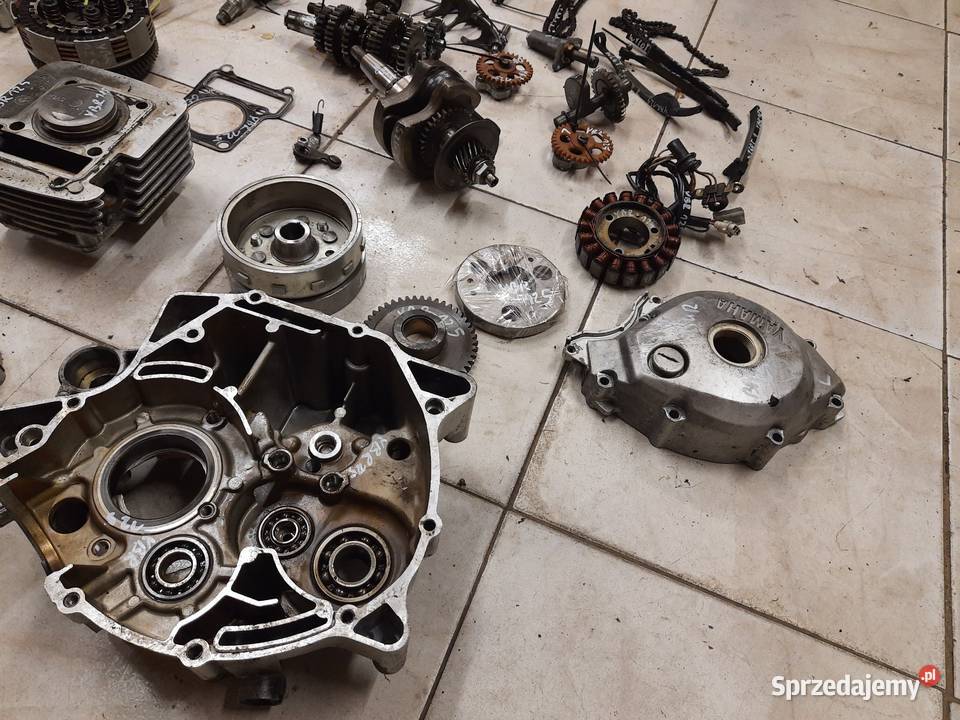Yamaha YBR 125 silnik części głowica wał