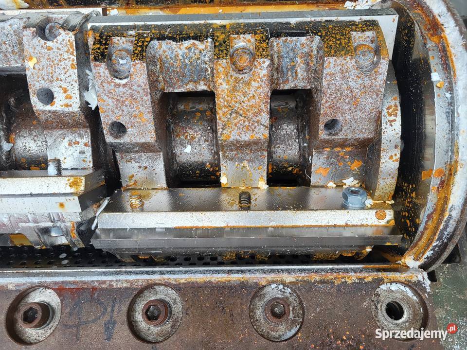 Młyn do tworzyw sztucznych z odciągiem tworzywa