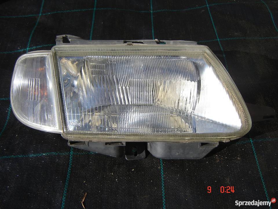 Saxo 97r lampa prawa kierunkowskaz Oświetlenie