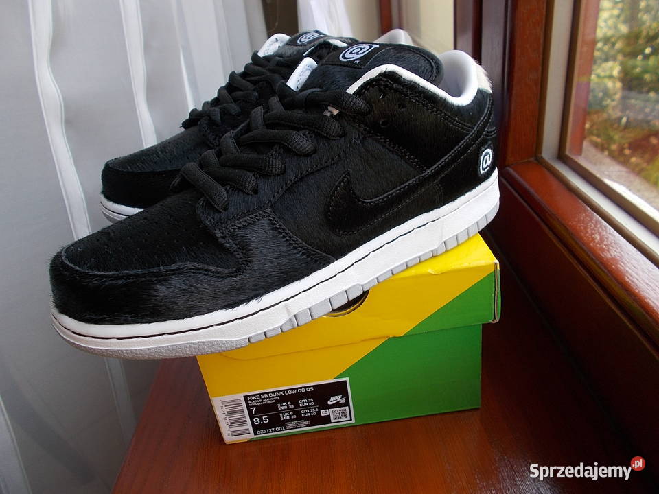 Eur r 40 Nike SB Dunk Low Medicom Toy Bearbrick Nike Poznań sprzedam