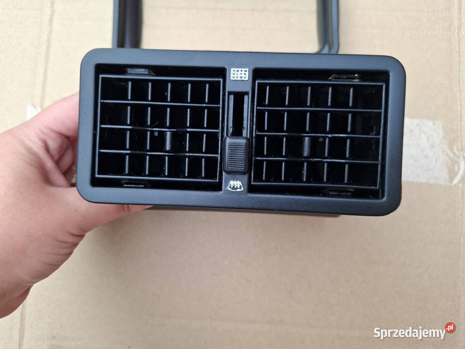 Kratka nawiewu powietrza kratki Fiat 126p Maluch osobowe Strzelce Opolskie