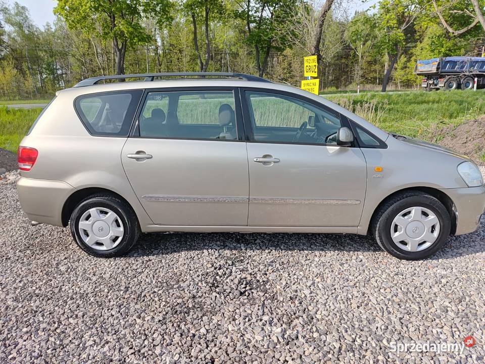 Toyota Avensis Verso minivan 7 osobowy nieuszkodzony małopolskie Tarnów