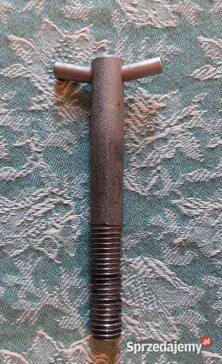 Śruba statywowa Borów sprzedam