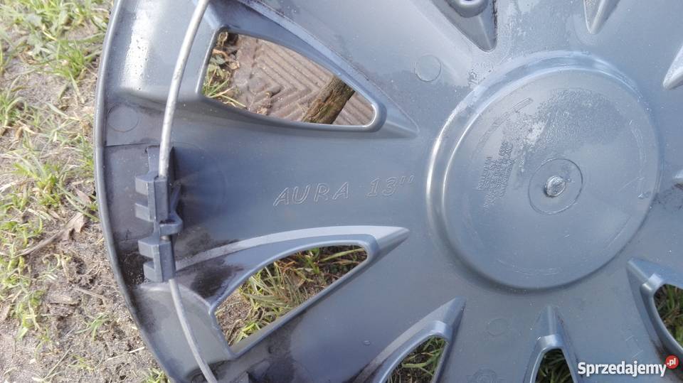 Kołpak uniwersalny Aura 13 Marki