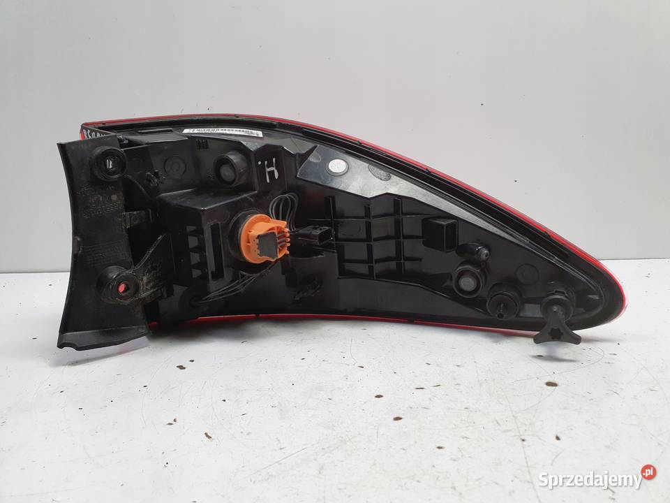 Renault Kadjar LIFT TYLNIA TYLNA LAMPA PRAWA sprzedam