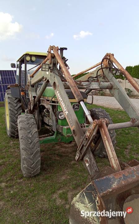 Sprzedam John Deere 2450 4x4 z ładowaczem Półbiegi pod obciążeniem