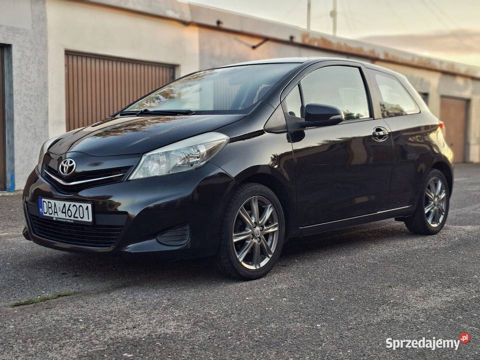 Toyota Yaris III 13 3 tempomat benzyna 133 6 2/3 Wałbrzych