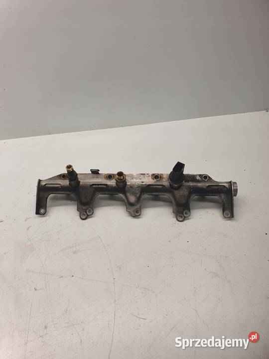 LISTWA WTRYSKOWA AUDI A4 A6 20 TFSI 06F133317L Przystajń sprzedam