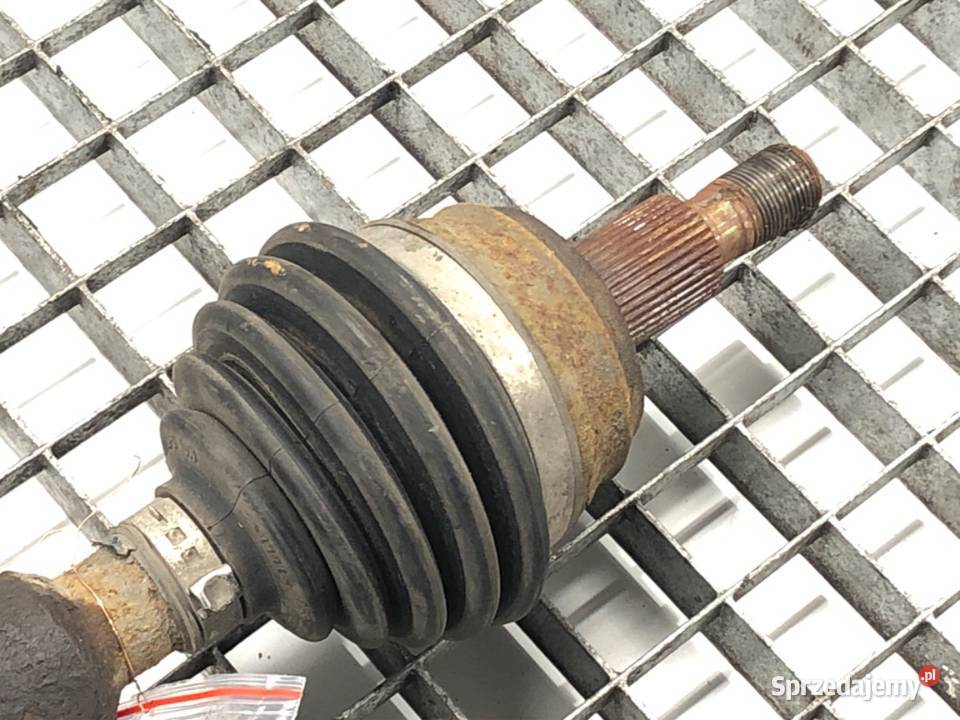 PÓŁOŚ PRAWY PRZÓD VW GOLF IV 14 75 9708 PRZEGUB