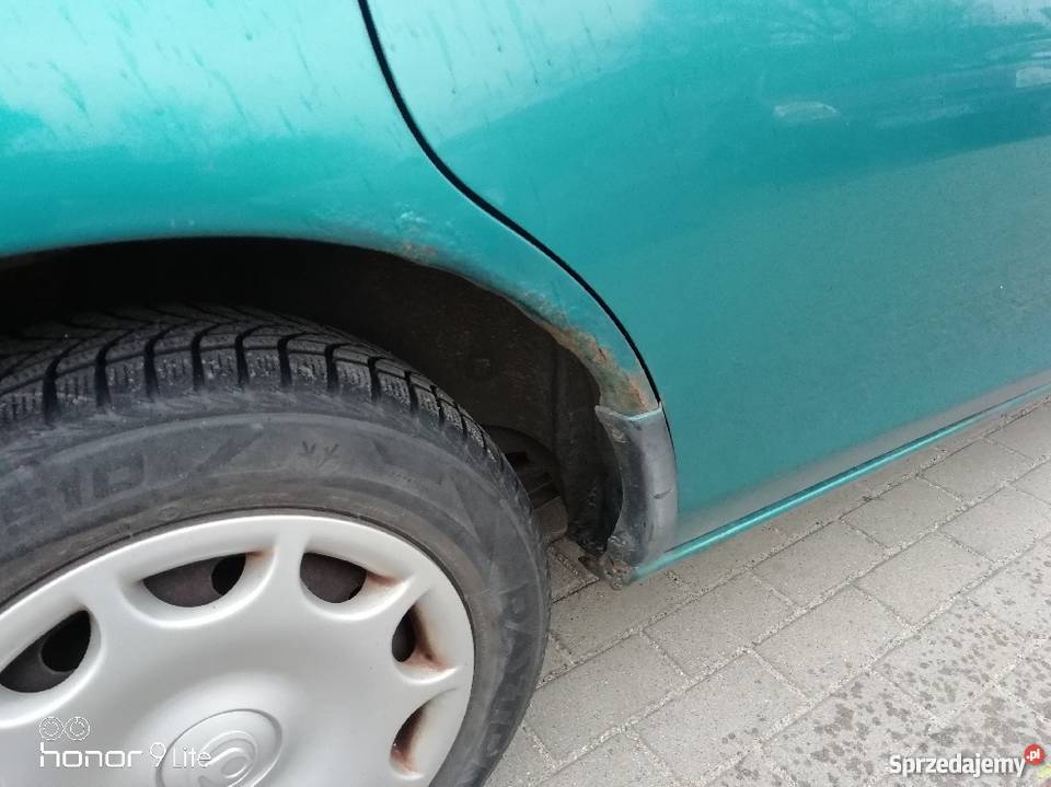 Mazda 323F II 2 500 PLN Brutto Do negocjacji centralny zamek Głogów