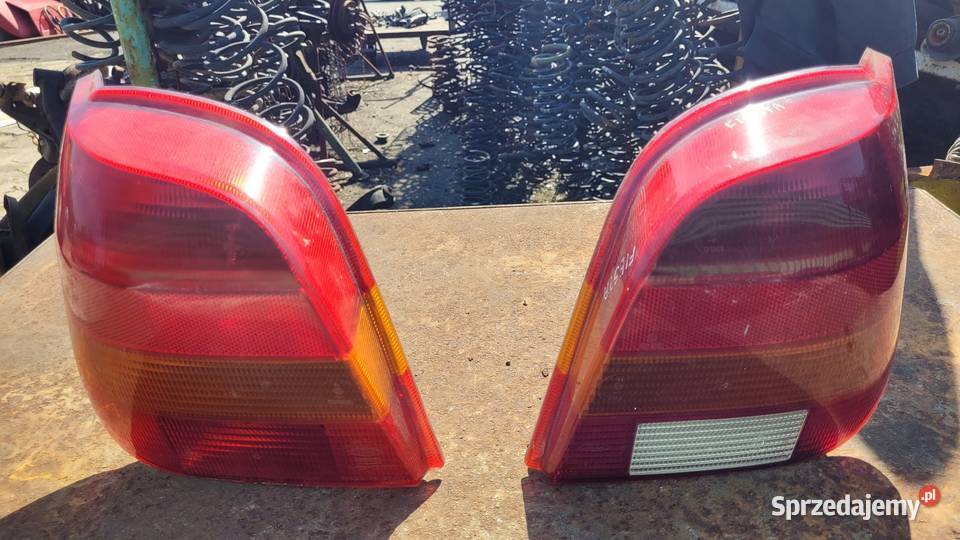 Lampy tylne Ford Fiesta mk3 osobowe