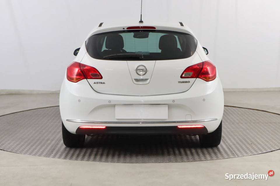 Opel Astra 14 T benzyna