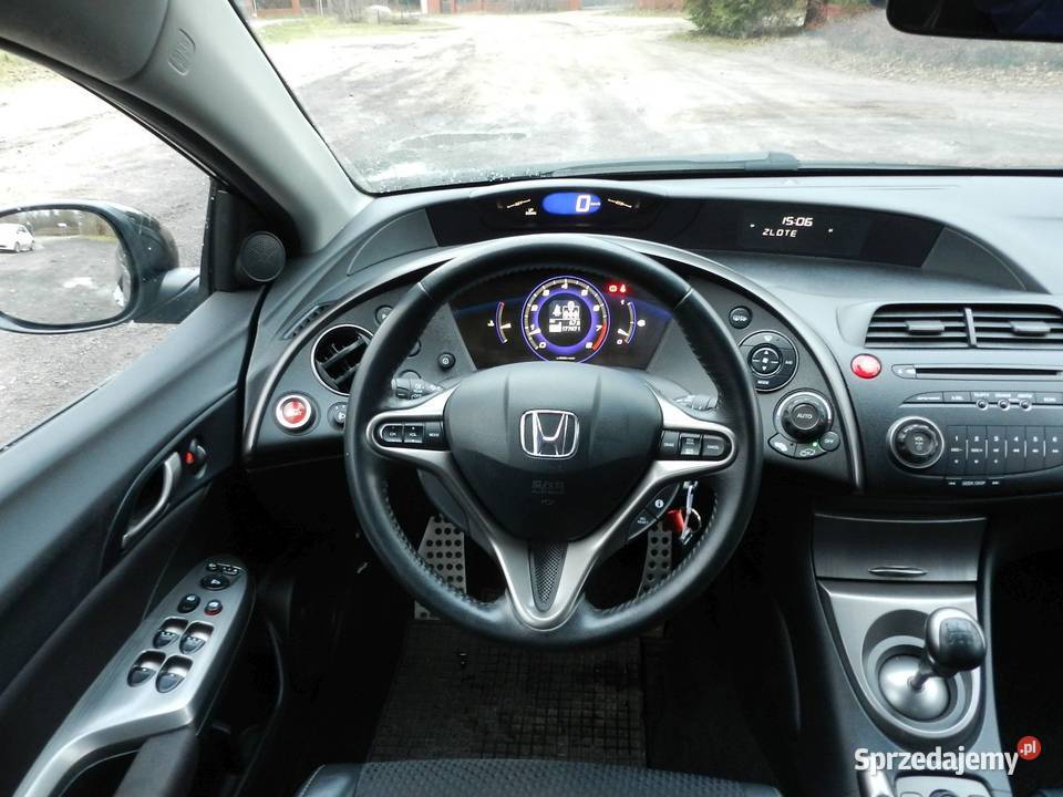 Honda Civic VIII piękne Czarne UFO 18 stan aluminiowe felgi wielkopolskie Puszczykowo