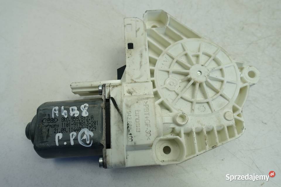 Audi A4 B8 SILNICZEK TYLNEJ SZYBY prawy tył Mechanizmy opuszczania szyb Chełm