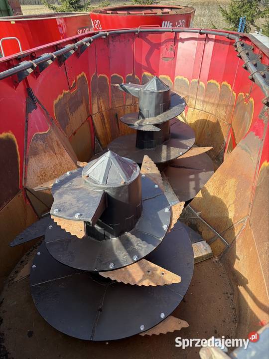 Wóz paszowy paszowóz Kongskilde JF VME 20 Stoll Myszyniec