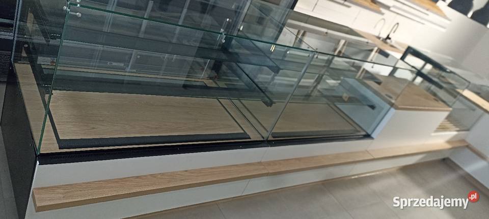 Witryna cukiernicza chłodnicza neutralna lada