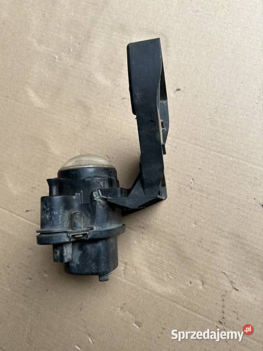 Mocowanie halogenu halogen Audi a6c5 prawy przód osobowe Bydgoszcz