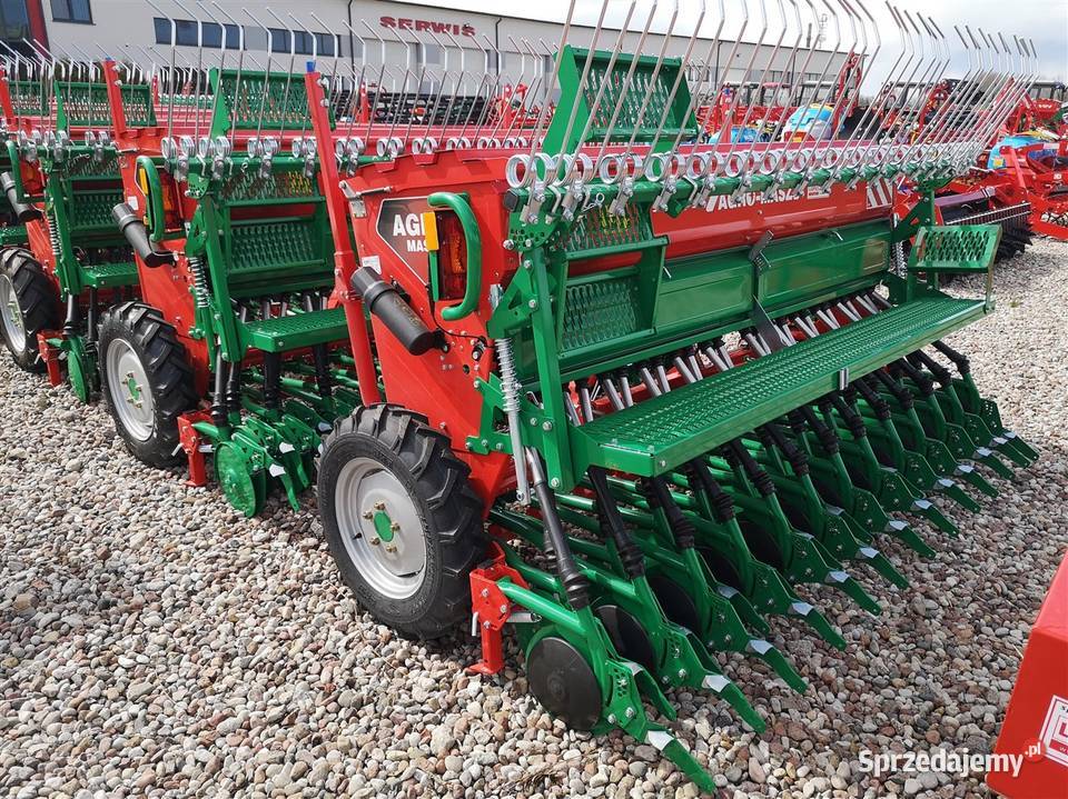 Siewnik dwutalerzowy Agromasz Ciechanów