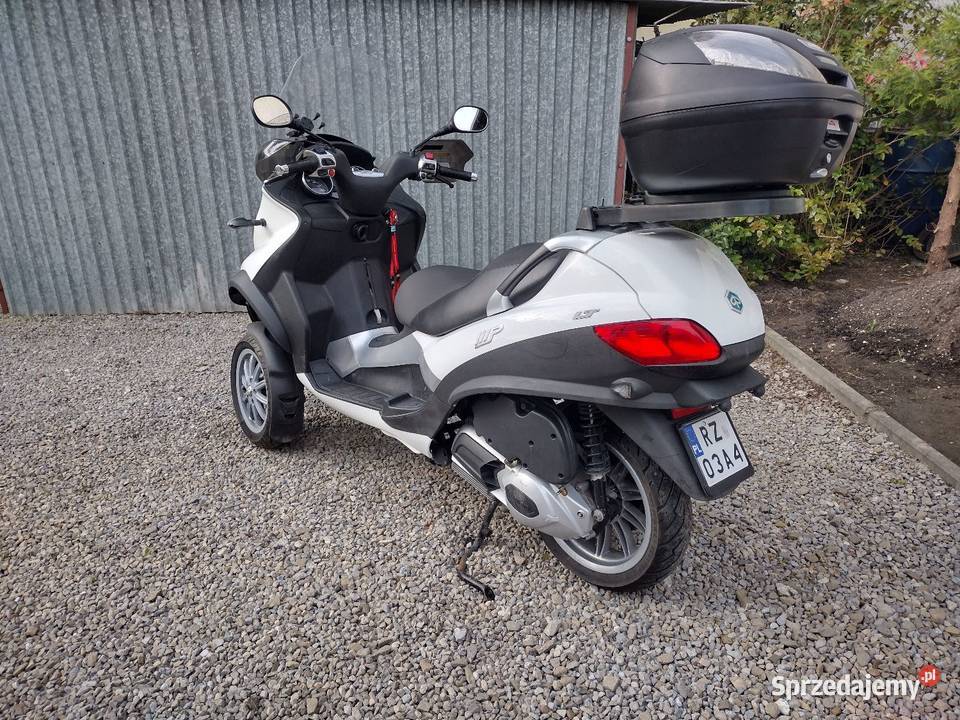 Piaggio MP3 300 2011r na kat B kufry podkarpackie