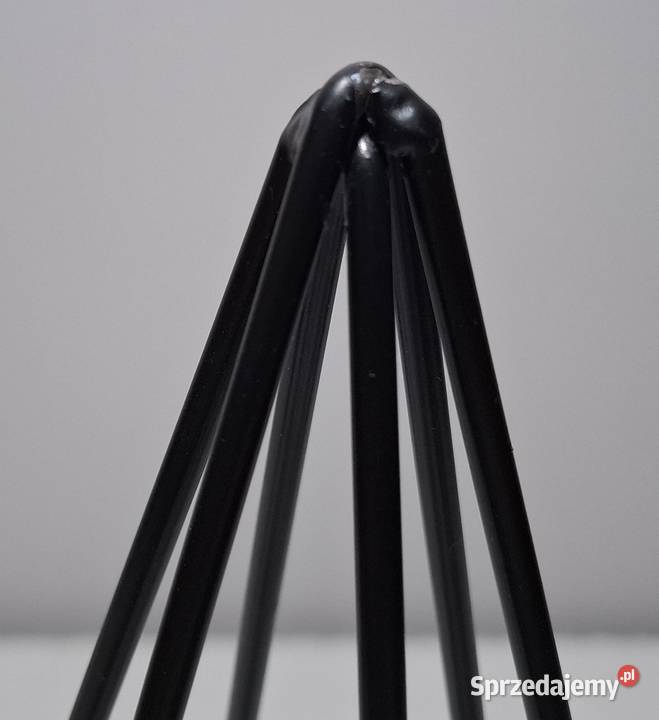 Druciana choinka czarna drut 4mm 255x40 wada