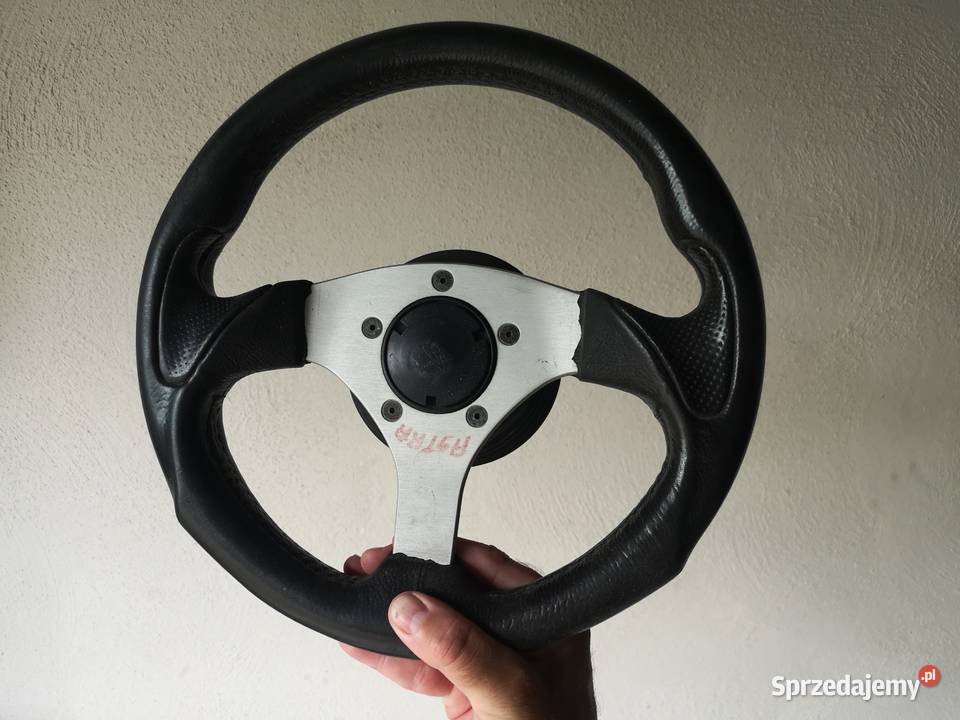 Skorzana sportowa kierownica z naba Victor Kętrzyn
