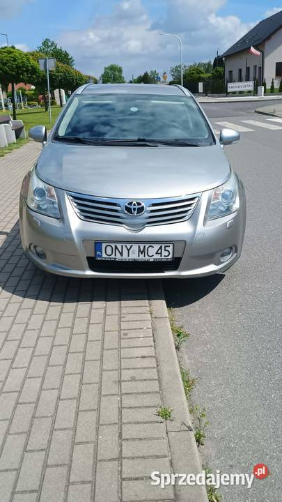 Toyota Avensis 18 automat benzyna 2011 Korfantów sprzedam