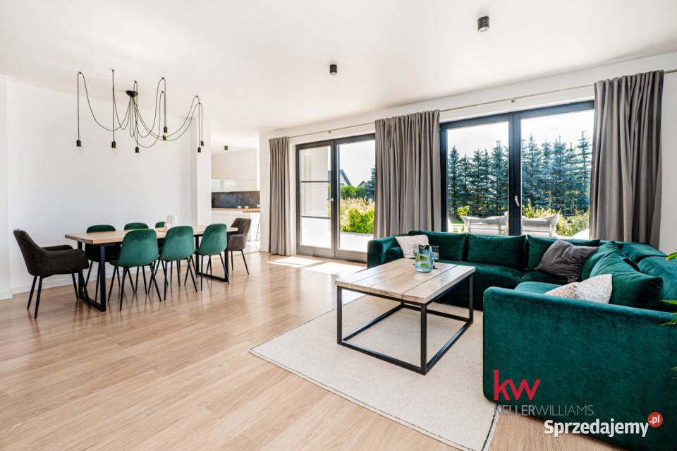 sprzedaży domu wolnostojącego 300m2 Mrowino