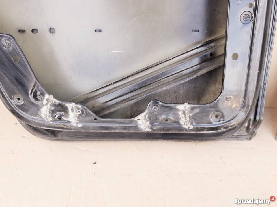 VW TOURAN DRZWI LEWE TYLNE PRZEDNIE KOMPLET Bieleń