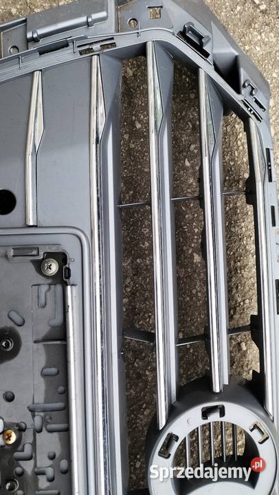 Listwy chromowane grill Audi A4B9 oryginał 13 Części samochodowe dolnośląskie Chocianów sprzedam
