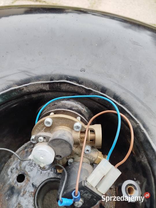 Sprzedam butlę gazową samochodową Samochody na części lubelskie