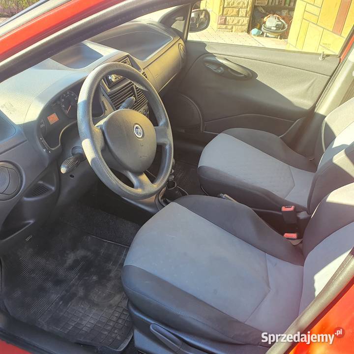 FIAT PUNTO 12 BENZYNA 2006 Rok produkcji 2006 Łęg Tarnowski