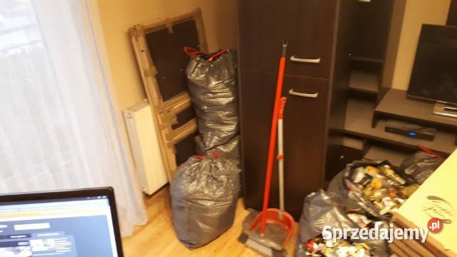 Wywóz starych mebli sprzątanie piwnic garaży Poznań