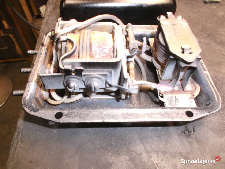 M72 M72 REGULATOR NAPIĘCIA MAŁY PP 313702A 6V7A Świerzawa