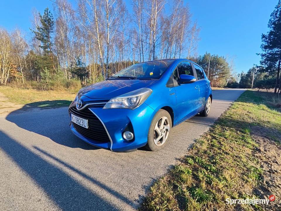 Toyota Yaris III 15 hybryd 2014 polift ASR (kontrola trakcji) Yaris sprzedam