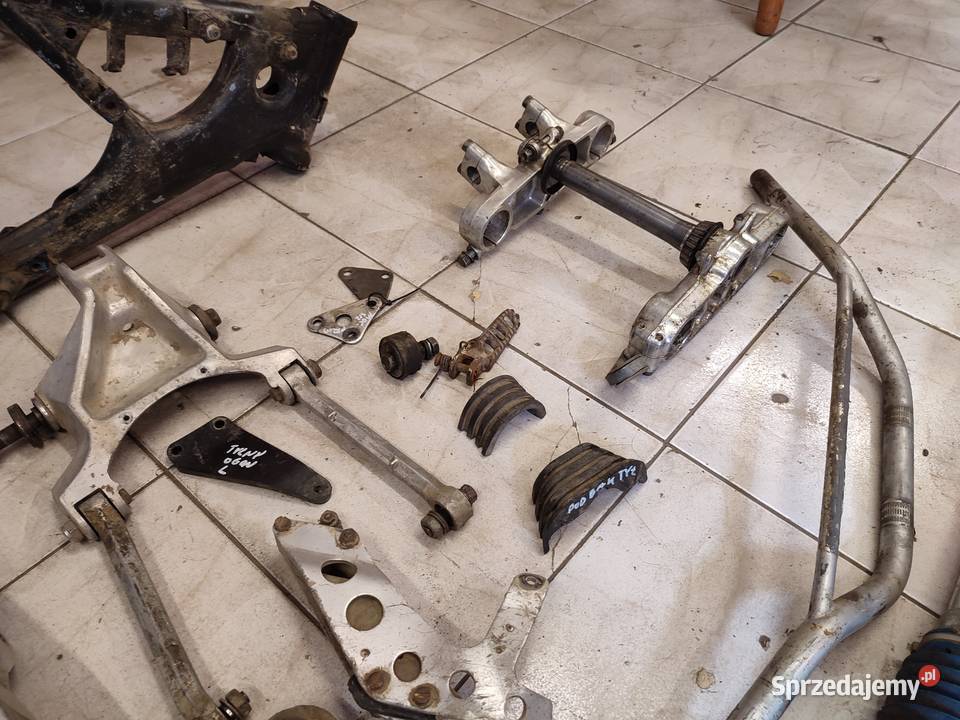 Suzuki RM 125 części lagi półki wahacz kiwak sprzedam