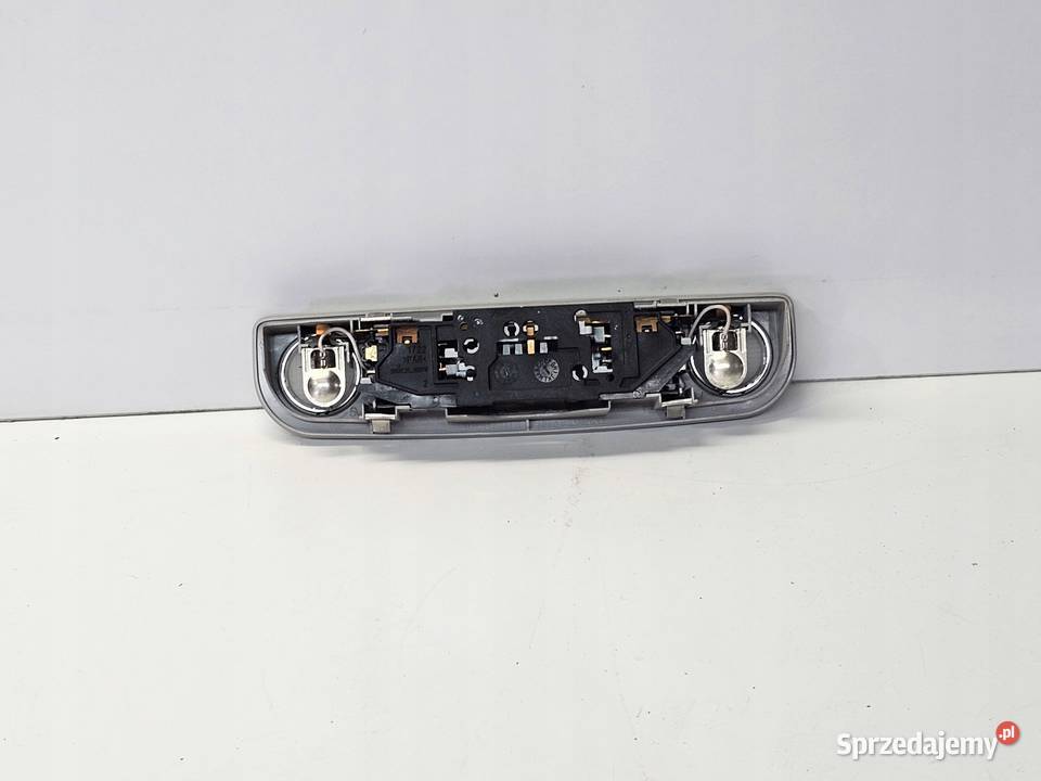 OŚWIETLENIE KABINY AUDI A6 C6 KOMBI 4L0947111B osobowe