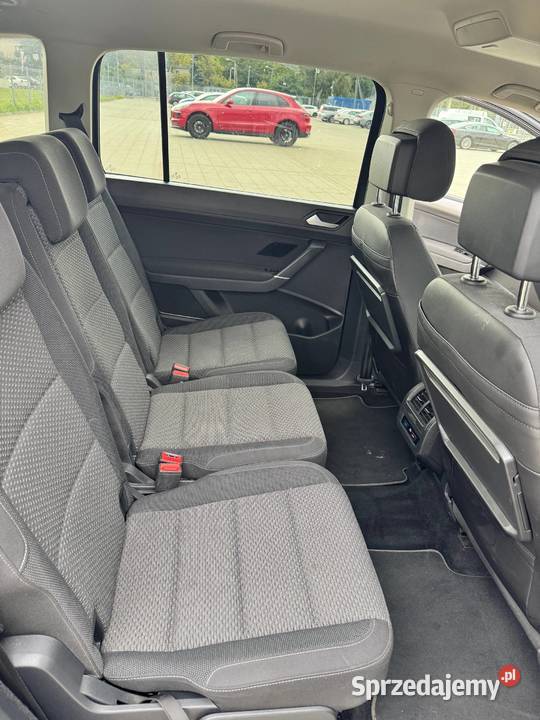 Volkswagen Touran 20 TDI 150 2019 Manual Poznań sprzedam