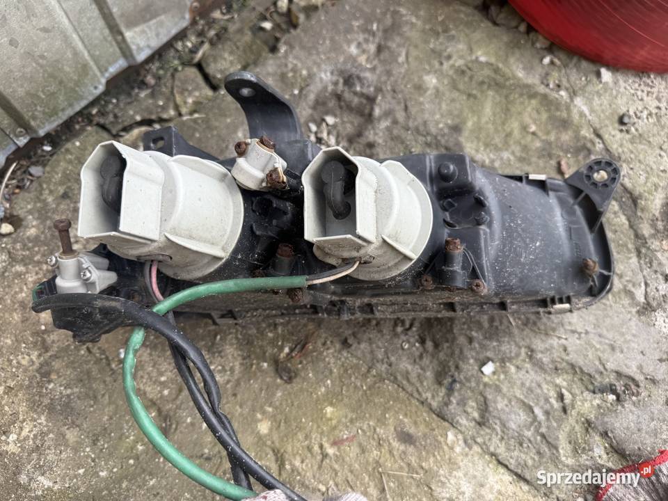 Lampa przód lewa Mazda 323F Ostrów Wielkopolski