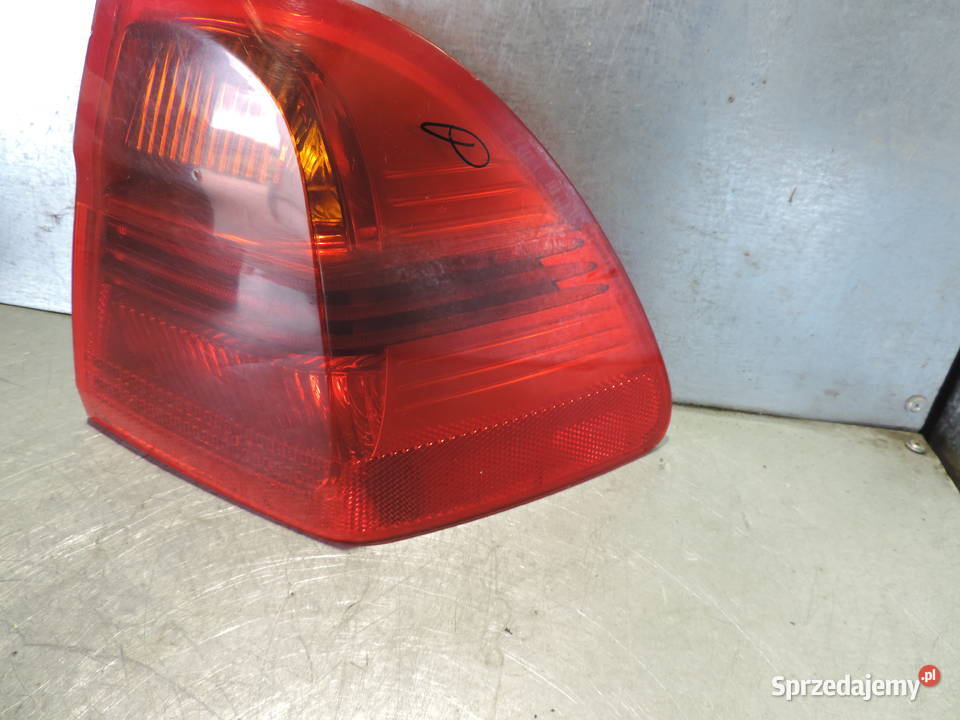 BMW E91 LAMPA PRAWY TYŁ TYLNA Rok produkcji 2008