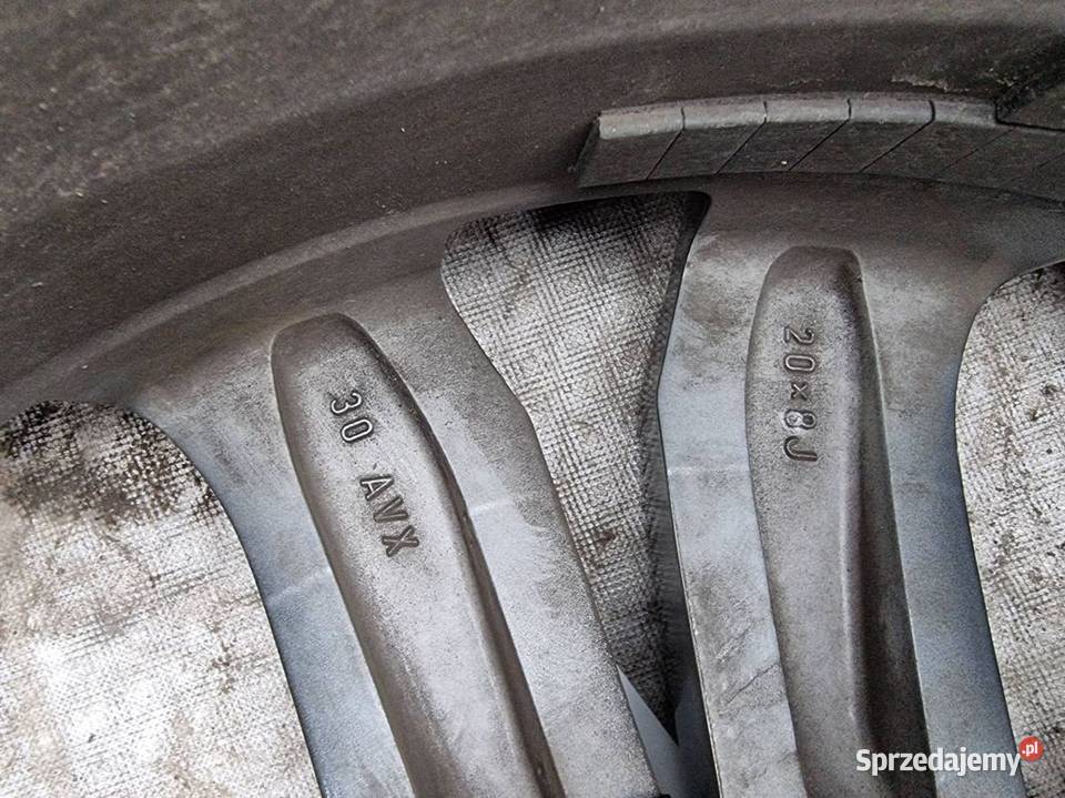 FELGA ALUMINIOWA 20 LEXUS RX350 20X8J Lipno