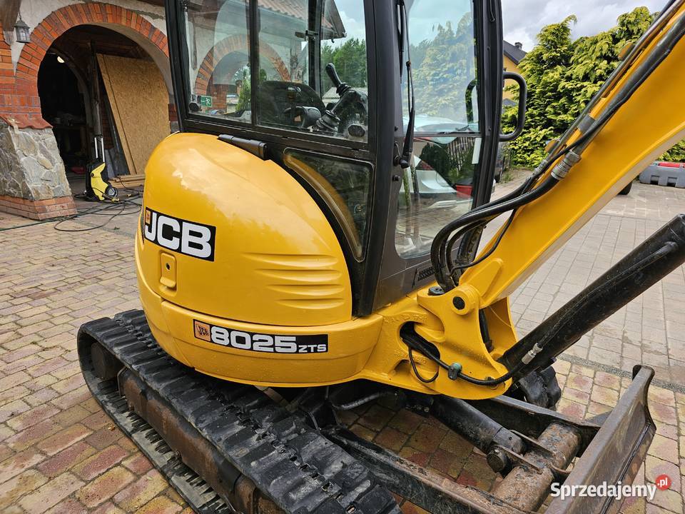 Minikoparka JCB 8025 ZTS z 2014 r Bojano