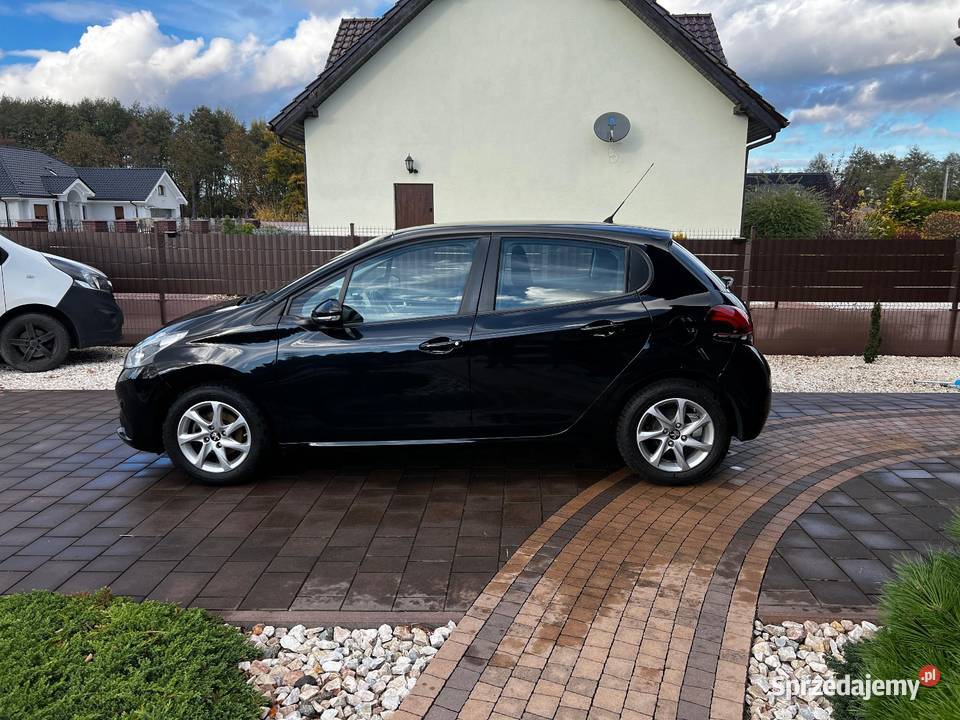 Peugeot 208 lift manualna Miłkowice